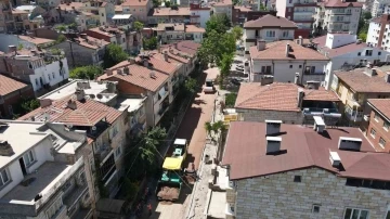 Altyapı yenileme çalışmaları tamamlanan sokaklar sıcak asfalt konforu ile buluşuyor
