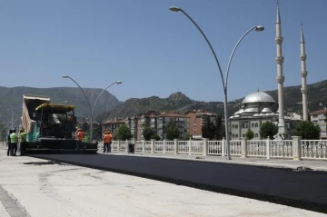 Amasya Belediyesi, asfalt çalışmalarını tam gaz sürdürüyor
