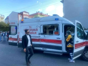 Ambulans ile halk otobüsü çarpıştı: 4 Yaralı
