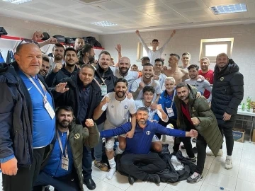 Anadolu Üniversitesi play-off hattını bırakmıyor
