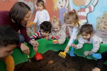 Anaokulu öğrencilerine deneysel arkeoloji eğitimi
