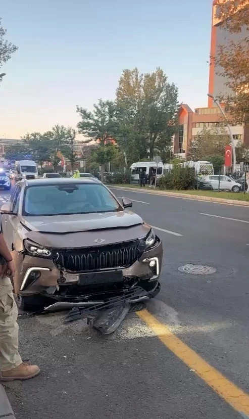 Ankara’da 8 araçlı zincirleme kaza: 1 yaralı
