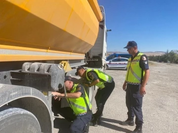 Ankara’da jandarmadan servis araçlarına denetim
