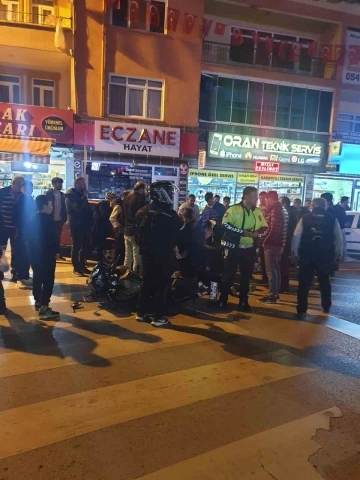 Ankara’da motosiklet yayaya çarptı: 2 yaralı
