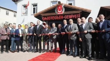 Antalya Basın Galerisi hizmete açıldı