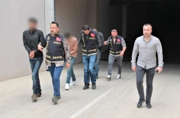 Antalya'da 3 dolandırıcı yakalandı