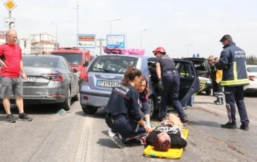 Antalya'da 4 aracın karıştığı zincirleme kaza: 7 yaralı