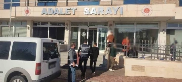 Antalya’da aranan 96 şüpheli yakalandı
