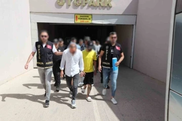 Antalya’da aranan şahıslara yönelik eş zamanlı operasyon: 148 kişi yakalandı
