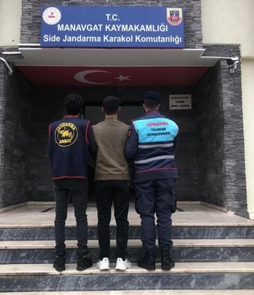 Antalya’da çeşitli suçlardan aranan 296 şüpheli yakalandı
