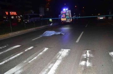 Antalya’da cinayet gibi kaza: Darp edilip yola bırakılan gencin üzerinden ticari taksi geçti
