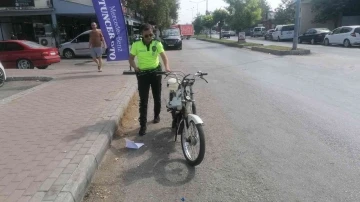 Antalya’da iki motosiklet çarpıştı, sürücüler yaralandı
