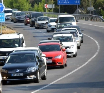 Antalya’da motorlu kara taşıt sayısı 1 milyon 412 bin 539 oldu
