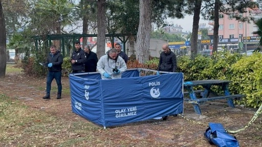 Antalya'da parkta bir kişi ölü bulundu