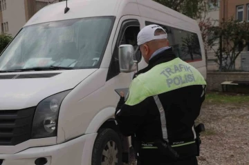 Antalya’da polislerden okul çevresinde sıkı denetim
