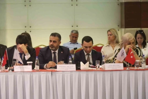 Antalya’da &quot;Türk devletlerinin ekonomik gücü ve getireceği fırsatlar&quot; konferansı düzenlendi
