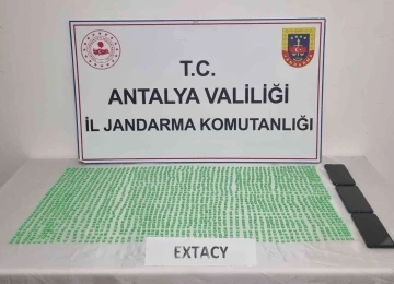 Antalya’da uyuşturucu operasyonu
