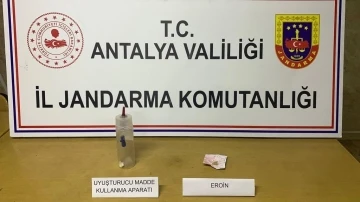 Antalya’da uyuşturucu ticareti:3 gözaltı
