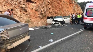 Antalya’da zincirleme trafik kazası: 4 yaralı
