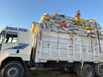 Antalya’dan gönderilen odunlar afet bölgesine ulaştı
