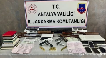 Antalya merkezli 3 ilde ortak operasyon: 12 şüpheli yakalandı
