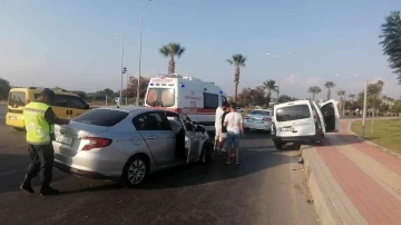 Antalya’ya tatile gelen kuzenler, dönüş yolunda birbirlerine çarptı
