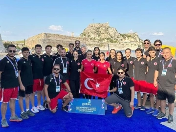 Antalyasporlu genç yüzücüler Avrupa’da yarıştı
