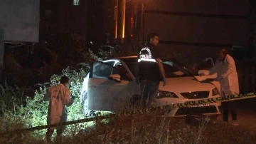 Arnavutköy’de araç içerisinde bulunan aileye silahlı saldırı: 1 ölü 2 yaralı
