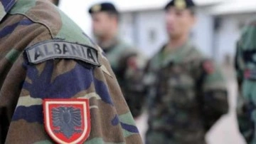 Arnavutluk'ta askeri tesise girmeye çalışan Rus ve Ukrayna vatandaşı 3 kişi yakalandı