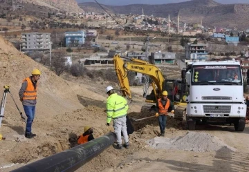 Artuklu’da 30 yıllık şebeke hattının yenileme çalışmaları başladı
