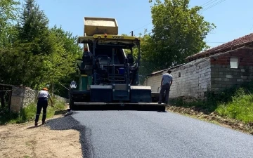 Asfalt yol yapım ve onarımı tüm hızıyla devam ediyor
