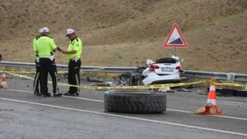 Askeri araçla otomobil çarpıştı: 1 ölü 12 yaralı