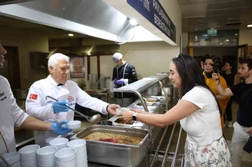 Aşure kazanları birlik ve beraberlik için kaynadı
