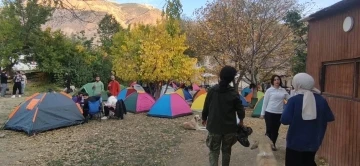 Atatürk Üniversitesi öğrencileri Cumhuriyetin 100. yılını kampta coşkuyla kutladı
