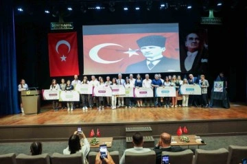 “Atatürk ve Gençlik” konulu yarışmaların kazananları ödüllendirildi
