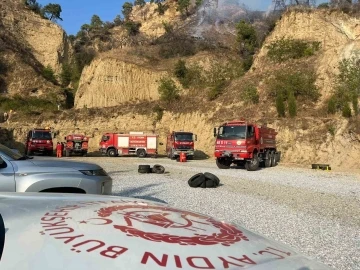 Atış poligonu mevkiindeki yangın kontrol altına alındı
