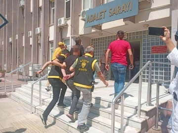 AVM’deki silahlı kavganın şüphelileri adliyeye sevk edildi
