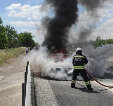 Avrupa Otoyolu’nda araç yangını
