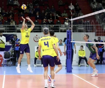 AXA Sigorta Efeler Ligi: Fenerbahçe HDI Sigorta: 3 - Bursa Büyükşehir Belediye Spor: 1
