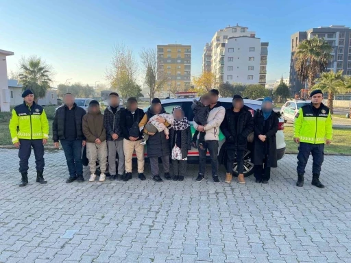 Aydın’da 10 düzensiz göçmen, bir organizatör yakalandı
