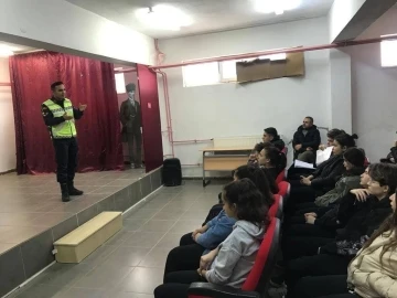 Aydın’da 35 öğrenci “trafik dedektifi” oldu
