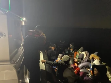 Aydın’da 52 düzensiz göçmen kurtarıldı
