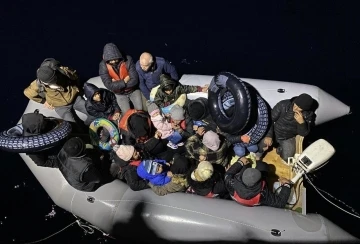 Ayvacık açıklarında 19 kaçak göçmen yakalandı
