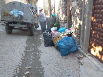 Ayvalık Belediyesi, bayramda 2 bin ton çöp topladı
