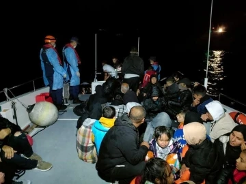 Ayvalık’ta 47 düzensiz göçmen Sahil Güvenlik’ten kaçamadı
