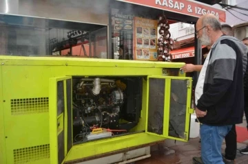 Ayvalık’ta elektrik için esnaf dayanışması
