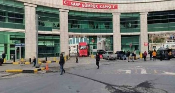 Azerbaycan ve Gürcistan’dan deprem bölgesine 80 tır yardım