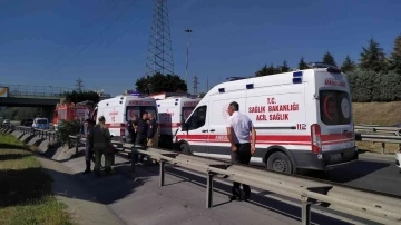 Bahçelievler’de otomobil şerit değiştirdiği esnada kaza yaptı: 3 yaralı
