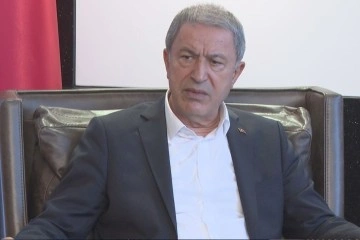 Bakan Akar: 'Mehmetçik teröristlerin Zap’taki ‘kale’sine girdi’