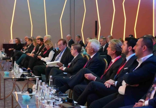 Bakan Bayraktar, Atlantik Konseyi Bölgesel Temiz ve Güvenli Enerji Konferansı’nda konuştu
